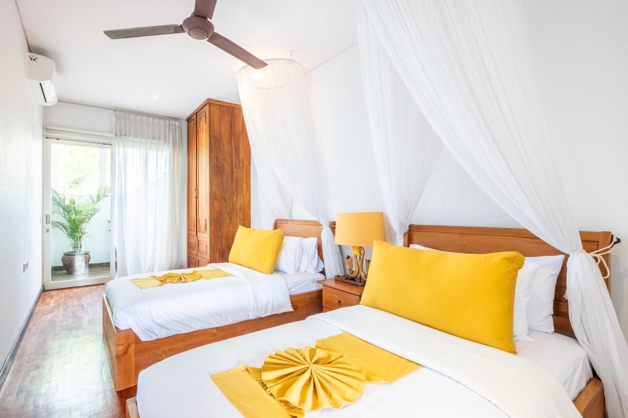 Hotel Aq-va & Seminyak Legian