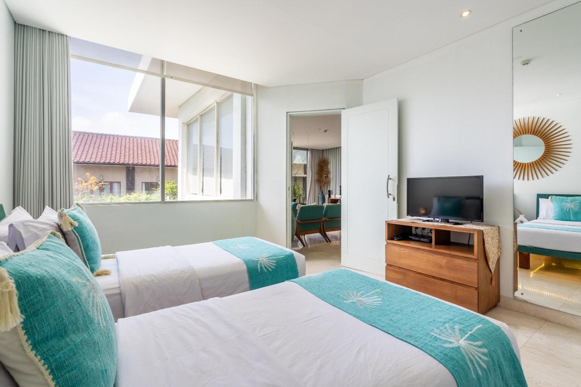 Hotel Aq-va & Seminyak Legian