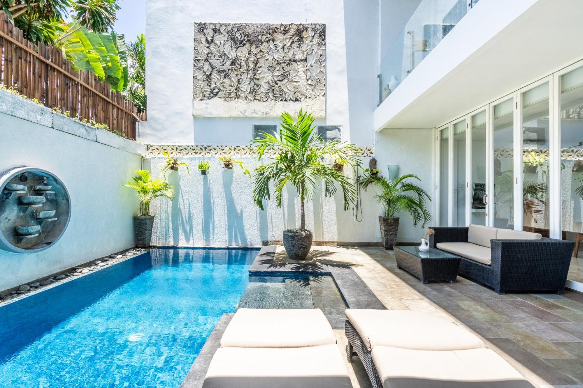Aq-va & Seminyak Legian