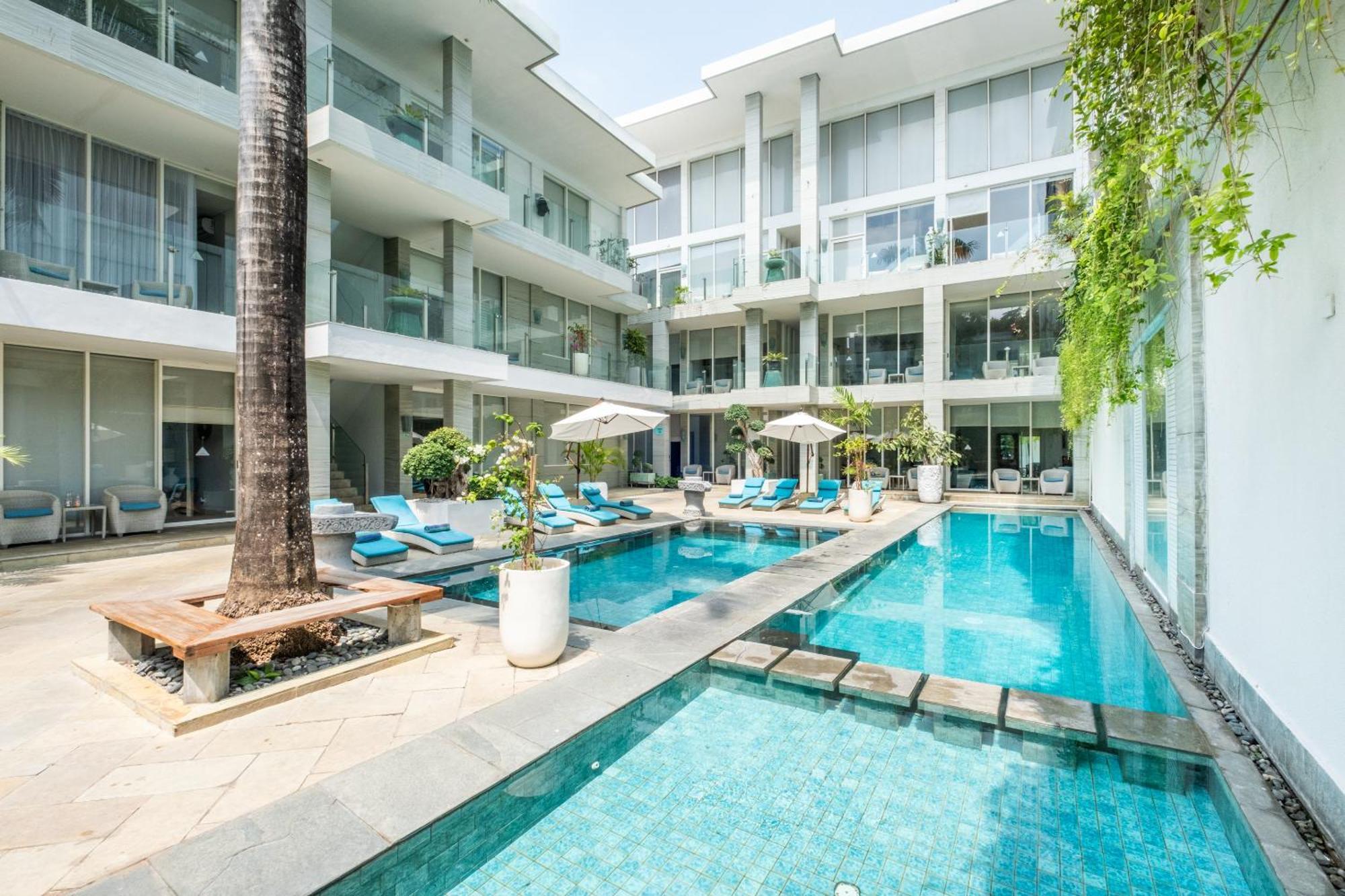 Aq-va & Seminyak होटल Legian (Bali)